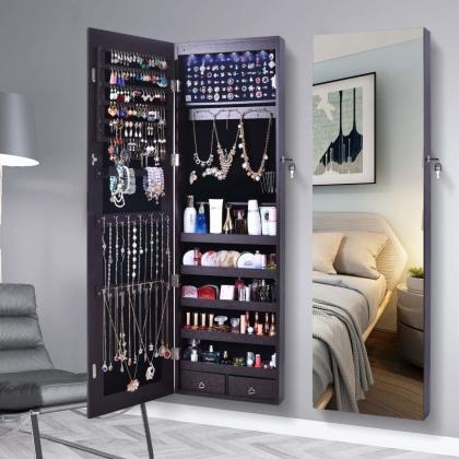 Why Is a Wardrobe Jewelry Organiser in UAE a Must-Have Today?