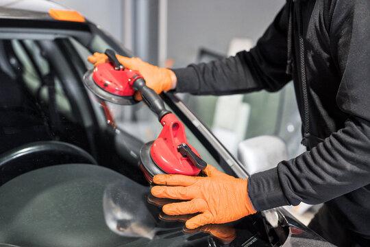Cracked Auto Glass in Abu Dhabi? Secure Fast Replacement Today