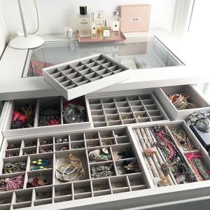 Why Is a Wardrobe Jewelry Organiser in UAE a Must-Have Today?