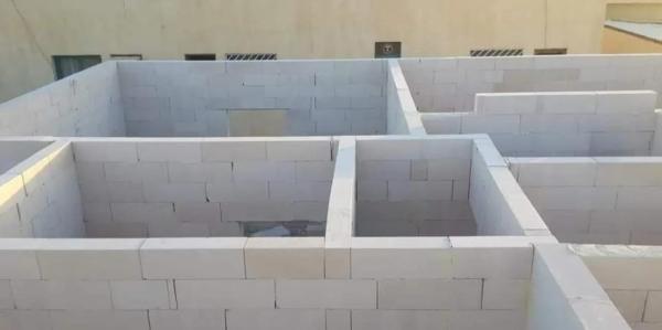 طوب ابيض خفيف
