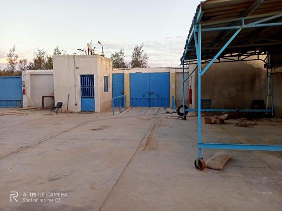 مصنع 7000م  ادارة 150 كهرباء نص ميجا  للايجار
