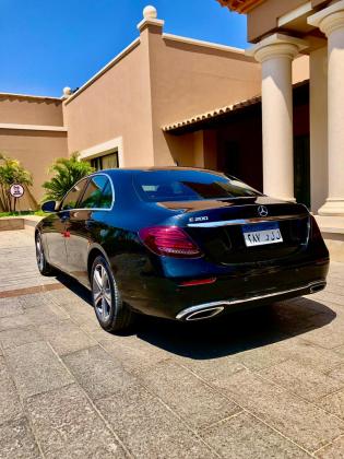 إيجار أفخم طرازات مرسيدس E200 بالسائق لجميع المناسبات الخاصة.