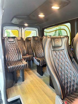 إيجار حافلة سبرنتر بالسائق لضيوفك الكرام في حفل افتتاح المتحف الكبير.