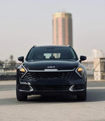 احجز سيارة الدفع الرباعي للمغامرات الخفيفة: كيا سبورتاج جاهزة بالسائق.