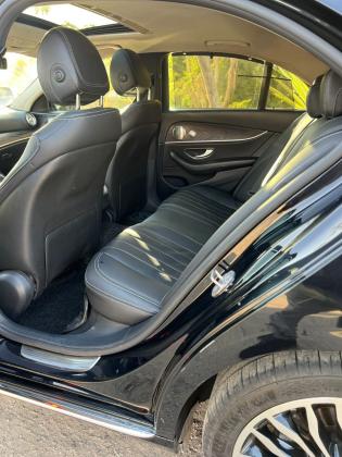 إيجار مرسيدس E200 بالسائق، الرفاهية والأمان في سيارة واحدة تحت تصرفك.