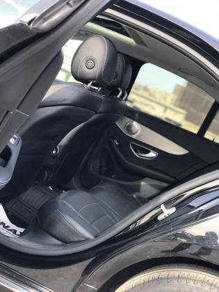 إيجار مرسيدس C180 لإطلالة ملكية في خدمة ليموزين المطار.