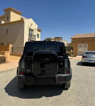 ايجار جيتور T2 الجديدة كلياً بالسائق لخدمة ليموزين مطار القاهرة المغامر.