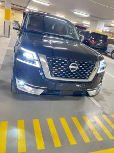 نوفر لك نيسان باترول الأنيقة مع سائق بانتظارك في المطا�