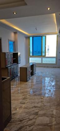 عدد 2 محل تجاري تحت برج فندقي امام بوابه مراسي3 مساحة 190 متر ، متر 210 للإيجار مليون سنويا  وللبيع 160،000 للمتر.