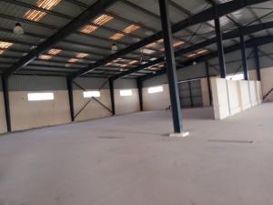 مصنع 7000م  للايجار مجموعه جمالونات حوالى 2600م ب