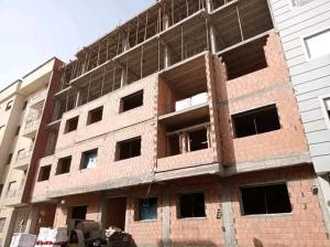 مقاول البناء entrprise du construction