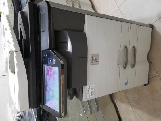 شارب ماكينات تصوير مستندات بالضمان