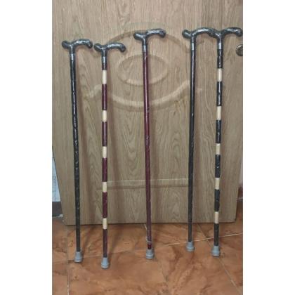 عصا خشبية أنيقة دعم وثقة في كل خطوة